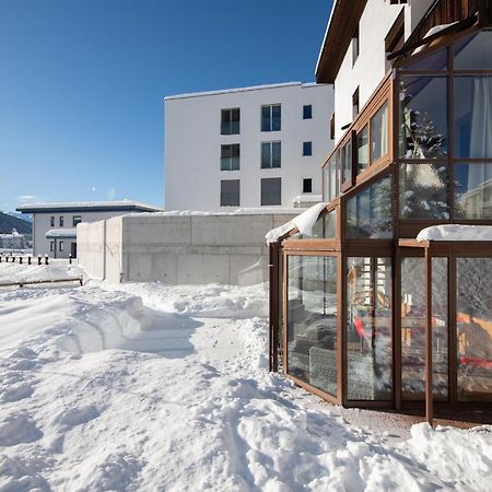 Agrimonia - 5,5-Zi Duplex Wohnung Bis 9 Personen Mit Eigenem Garten Davos Eksteriør billede