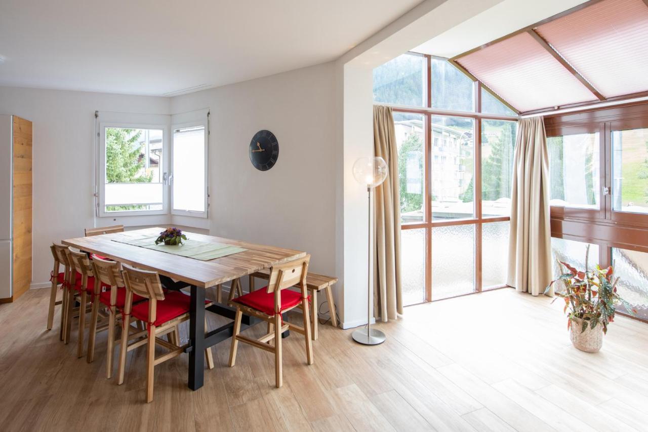 Agrimonia - 5,5-Zi Duplex Wohnung Bis 9 Personen Mit Eigenem Garten Davos Eksteriør billede