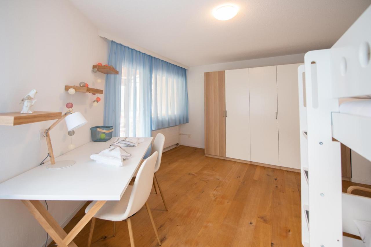 Agrimonia - 5,5-Zi Duplex Wohnung Bis 9 Personen Mit Eigenem Garten Davos Eksteriør billede